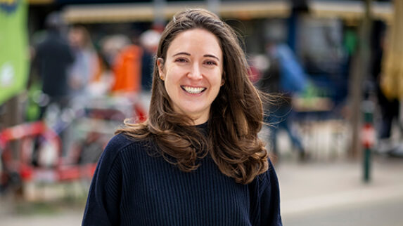 Portraitfoto von Anna Theresa Mayer