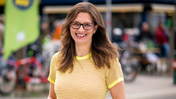 Portraitfoto von Lisi Stürmer